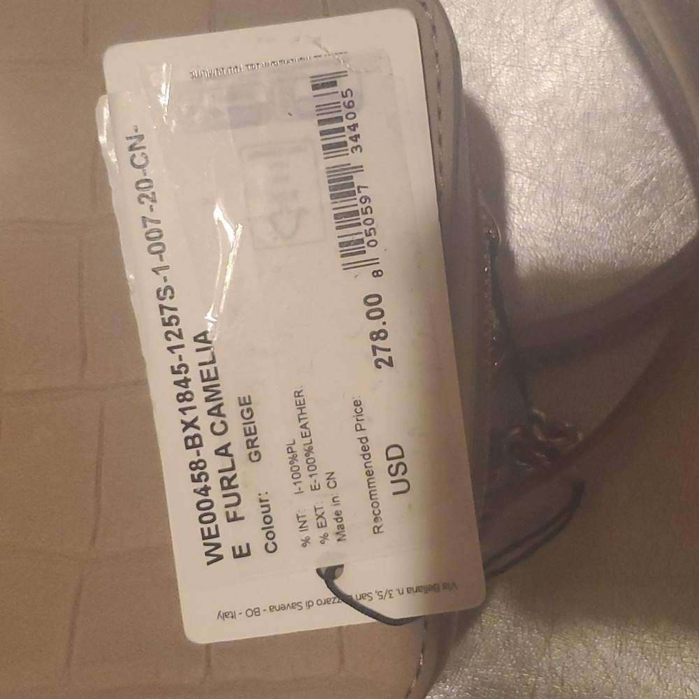 Furla Camelia Crossbody / Camera bag. - Picture 7 of 14